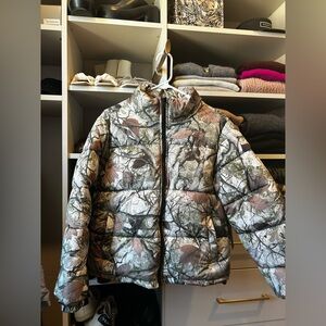 Woman’s  Camouflage Puffer Jacket